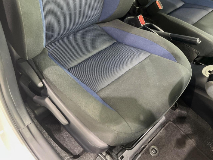2021 Toyota Aqua 6AA-NHP10 (UW-6a2b791d7ee57)[15]