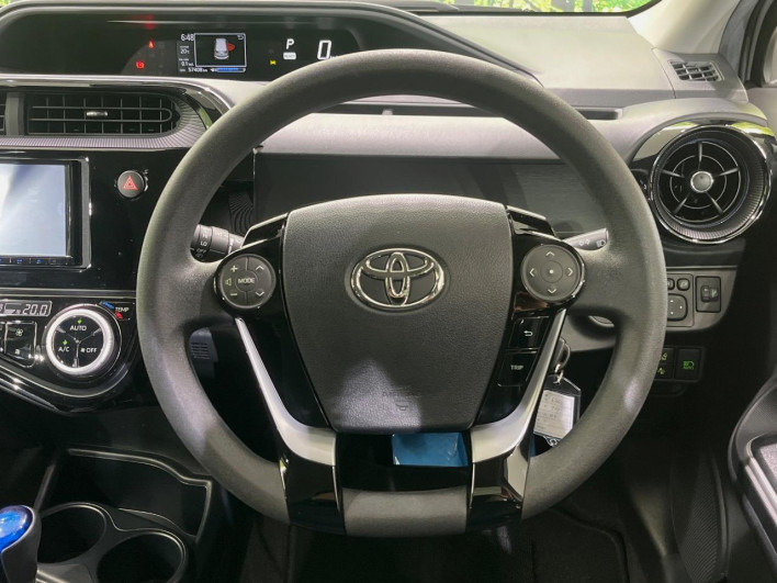 2021 Toyota Aqua 6AA-NHP10 (UW-6a2b791d7ee57)[16]