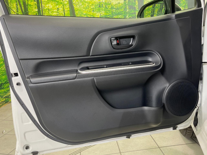 2021 Toyota Aqua 6AA-NHP10 (UW-6a2b791d7ee57)[12]