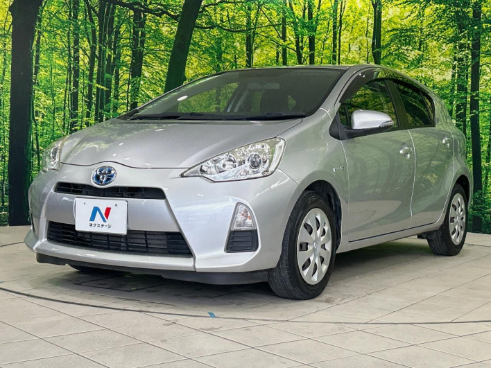2014 Toyota Aqua DAA-NHP10 (UW-6a2b791eadb62)[13]