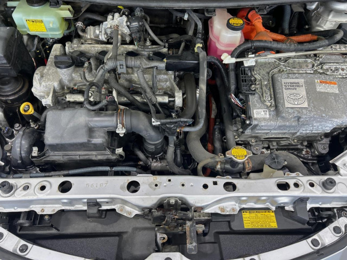 2014 Toyota Aqua DAA-NHP10 (UW-6a2b791eadb62)[4]
