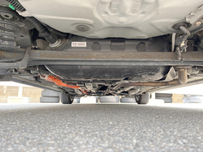2016 Toyota Aqua DAA-NHP10 (UW-6a2b7920763cf)[22]