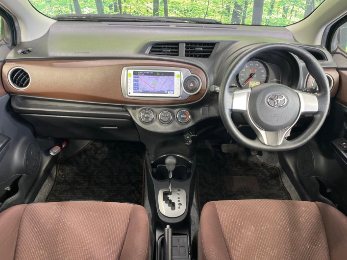 2012 Toyota Vitz DBA-NSP130 (UW-6a2b7925c6018)[26]