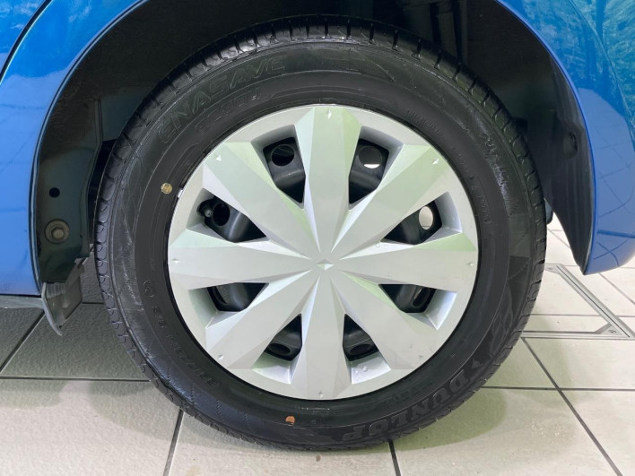 2012 Toyota Vitz DBA-NSP130 (UW-6a2b7925c6018)[11]