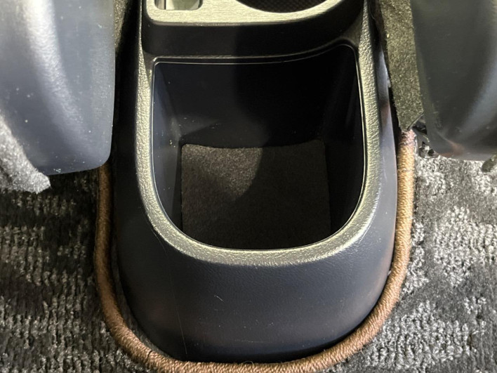 2012 Toyota Vitz DBA-NSP130 (UW-6a2b7925c6018)[28]