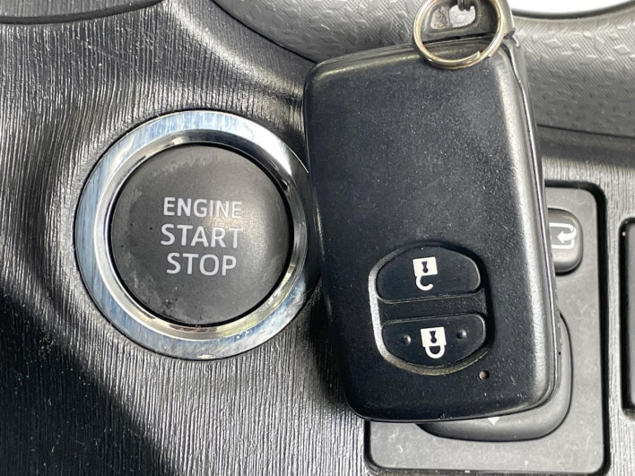 2013 Toyota Vitz DBA-NSP130 (UW-6a2b7925d3156)[23]