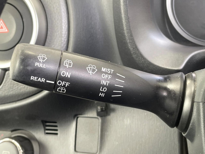 2013 Toyota Vitz DBA-NSP130 (UW-6a2b7925d3156)[19]