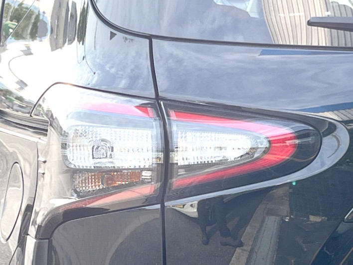2015 Toyota Sienta DBA-NSP170G (UW-6a2b7928797e2)[18]