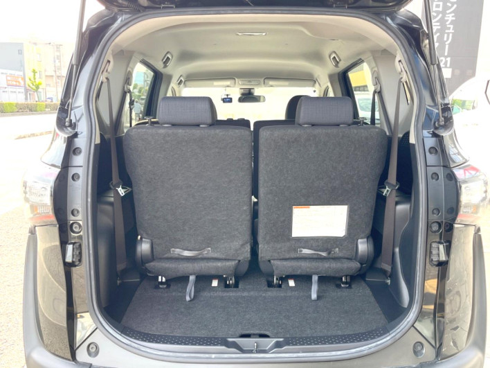 2015 Toyota Sienta DBA-NSP170G (UW-6a2b7928797e2)[23]