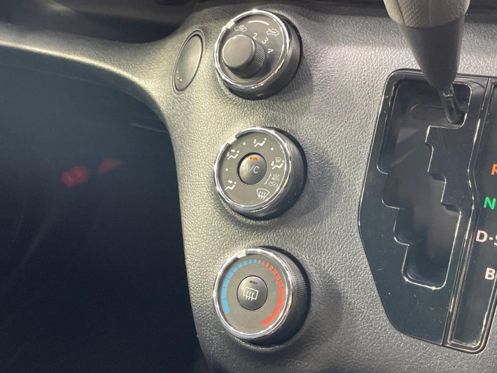 2016 Toyota Sienta DBA-NSP170G (UW-6a2b7928a06a4)[22]