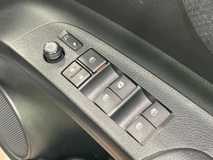 2016 Toyota Sienta DBA-NSP170G (UW-6a2b7928a06a4)[12]
