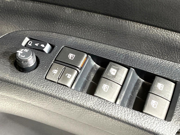 2019 Toyota Sienta DBA-NSP170G (UW-6a2b792ae7483)[5]