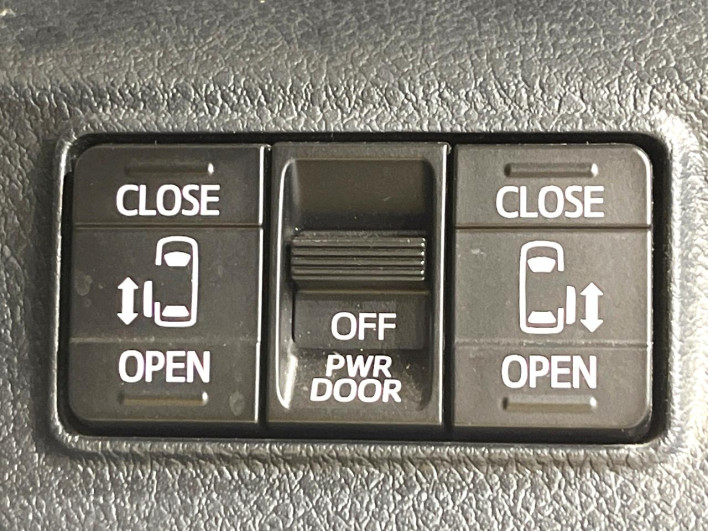 2019 Toyota Sienta DBA-NSP170G (UW-6a2b792ae7483)[27]