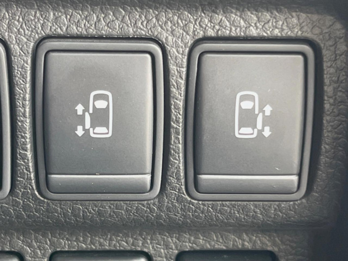 2013 Nissan Elgrand DBA-PE52 (UW-6a2b7932c36ab)[7]