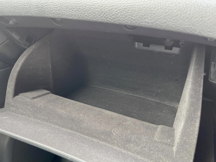 2013 Nissan Elgrand DBA-PE52 (UW-6a2b7932c36ab)[23]