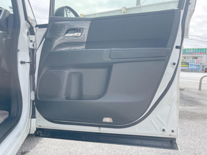 2014 Honda Odyssey DBA-RC1 (UW-6a2b79338ab9e)[28]
