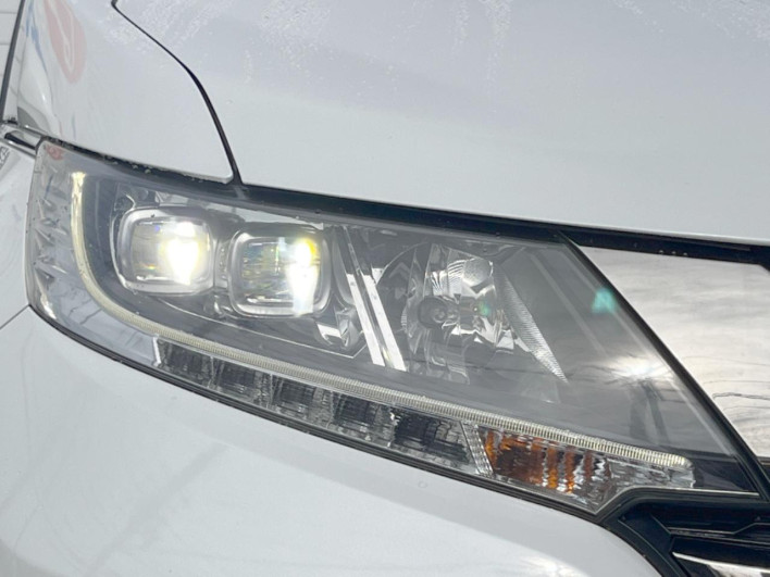 2014 Honda Odyssey DBA-RC1 (UW-6a2b79338ab9e)[15]