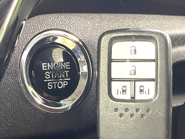 2015 Honda Step Wagon DBA-RP2 (UW-6a2b793735e99)[6]