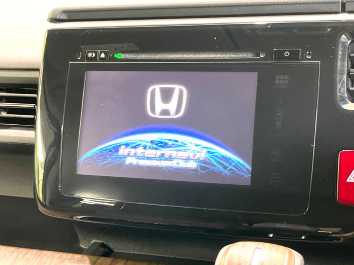 2015 Honda Step Wagon DBA-RP2 (UW-6a2b793735e99)[28]