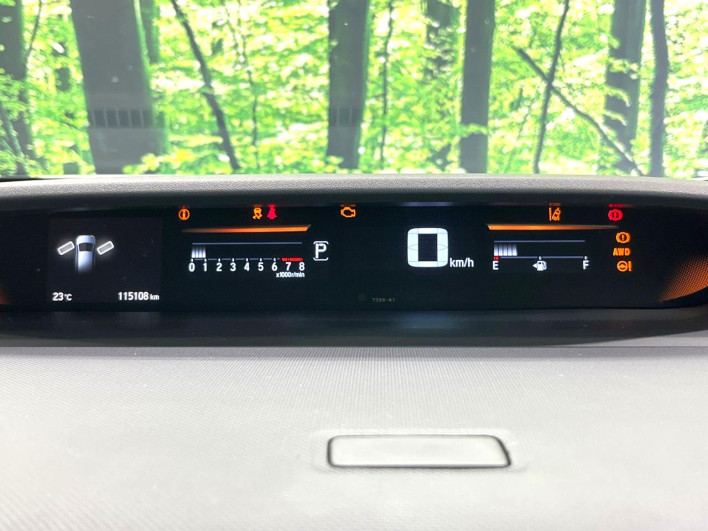 2015 Honda Step Wagon DBA-RP2 (UW-6a2b793735e99)[24]