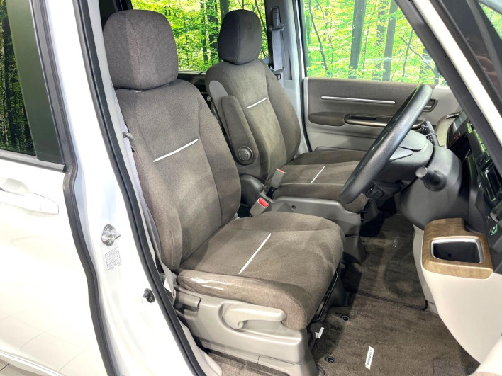 2015 Honda Step Wagon DBA-RP2 (UW-6a2b793735e99)[7]