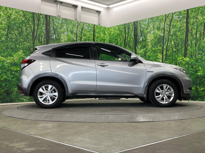 2016 Honda VEZEL DAA-RU4 (UW-6a2b793fbe3fe)[20]