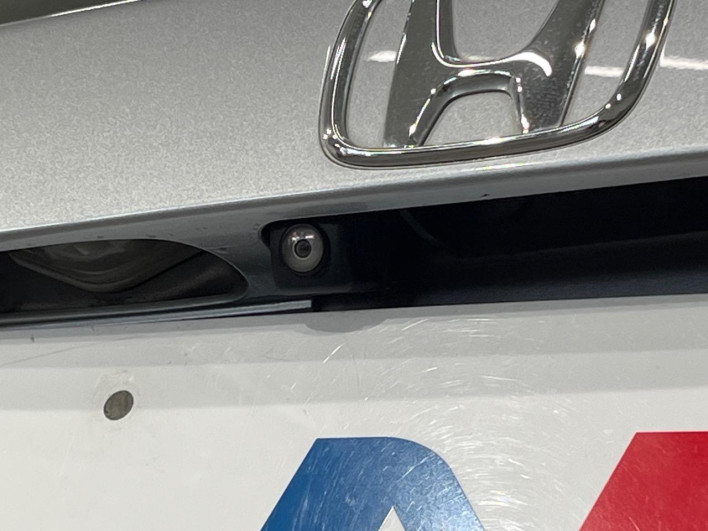 2016 Honda VEZEL DAA-RU4 (UW-6a2b793fbe3fe)[26]