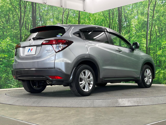 2016 Honda VEZEL DAA-RU4 (UW-6a2b793fbe3fe)[24]