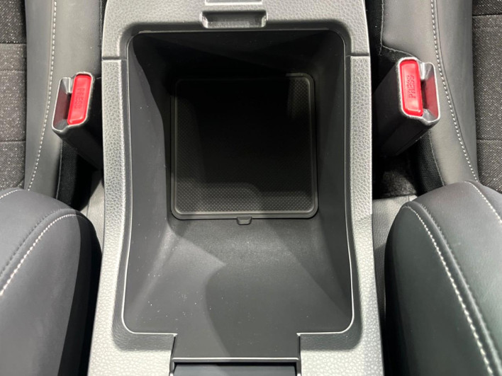 2021 Honda VEZEL 6AA-RV5 (UW-6a2b79411bf48)[27]