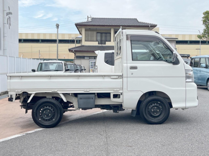 2013 Toyota Pixis Truck EBD-S211U (UW-6a2b794bb3f9b)[13]
