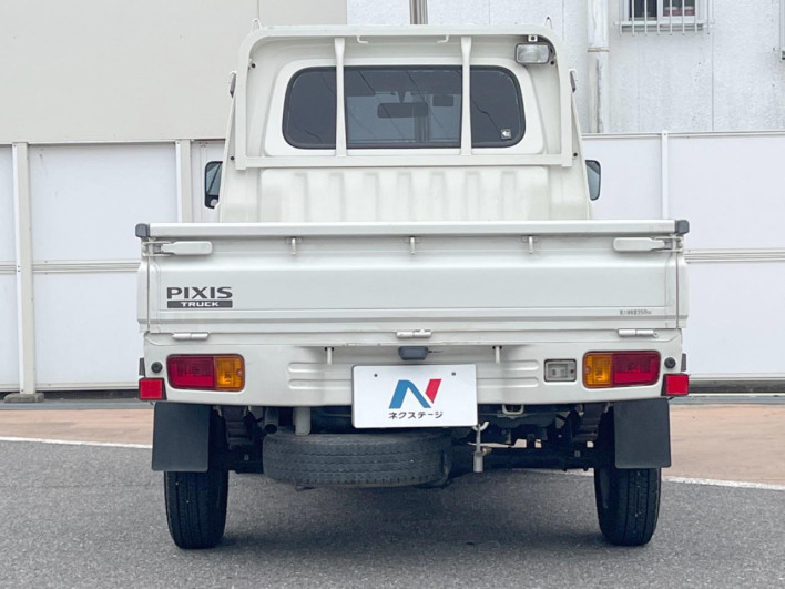 2013 Toyota Pixis Truck EBD-S211U (UW-6a2b794bb3f9b)[15]
