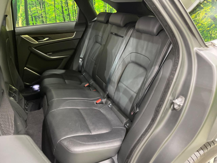 2021 Jaguar F Pace 3BA-DC2XC (UW-6a2b795004455)[21]