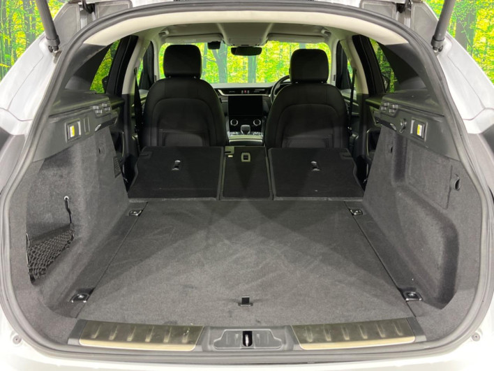 2021 Jaguar F Pace 3BA-DC2XC (UW-6a2b795004455)[24]