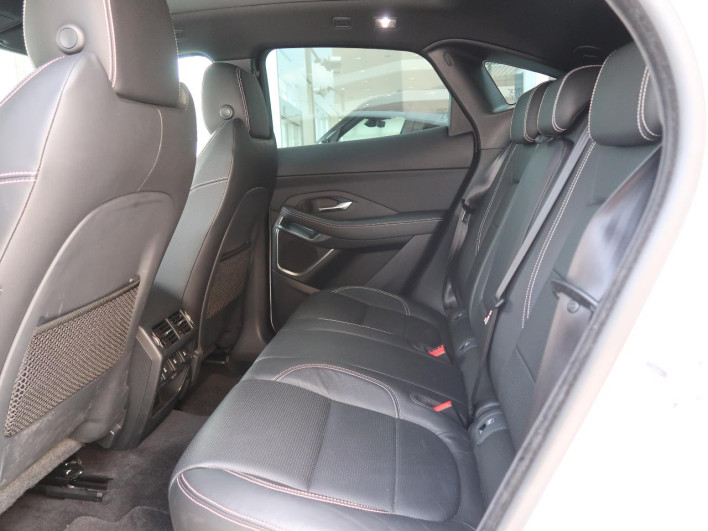 2018 Jaguar E Pace DBA-DF2XA (UW-6a2b7950858c8)[15]