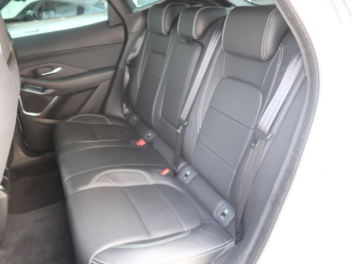 2018 Jaguar E Pace DBA-DF2XA (UW-6a2b7950858c8)[16]