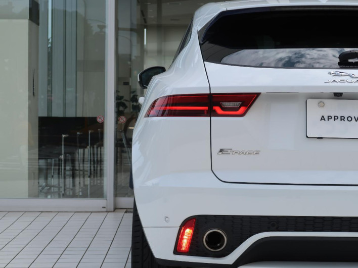 2018 Jaguar E Pace DBA-DF2XA (UW-6a2b7950858c8)[19]