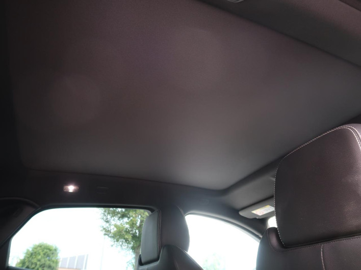 2018 Jaguar E Pace DBA-DF2XA (UW-6a2b7950858c8)[25]