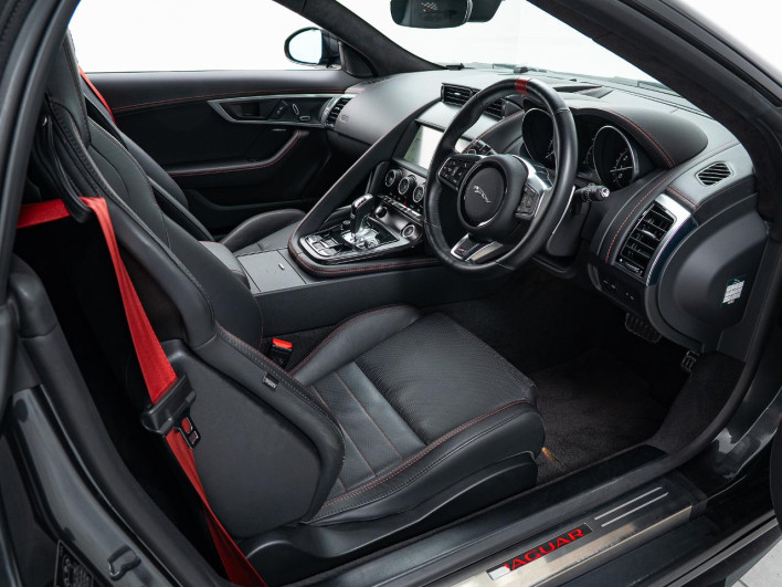 2020 Jaguar F Type CBA-J608A (UW-6a2b79520d35a)[13]