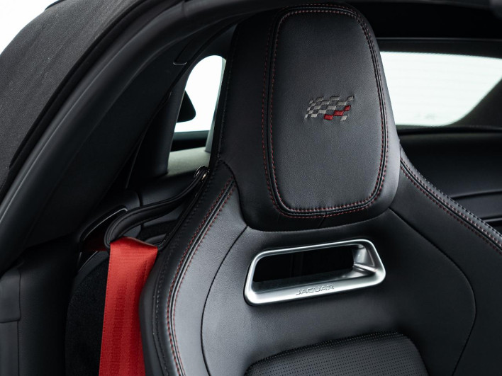 2020 Jaguar F Type CBA-J608A (UW-6a2b79520d35a)[18]