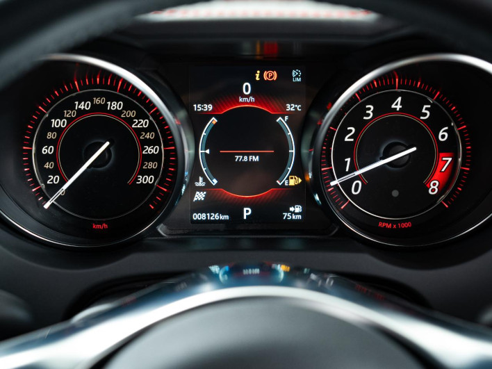 2020 Jaguar F Type CBA-J608A (UW-6a2b79520d35a)[25]