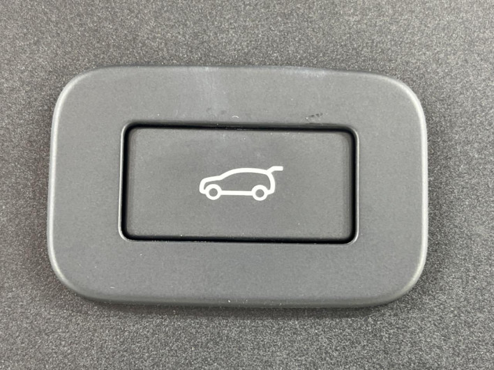 2025 Land Rover Range Rover Evoque 3LA-LZ15TB (UW-6a2b795473aa3)[26]