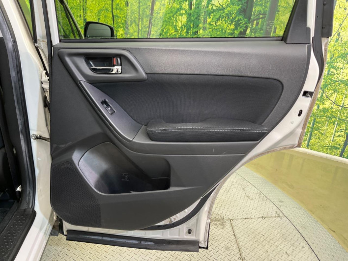 2014 Subaru Forester DBA-SJ5 (UW-6a2b79554d4de)[25]