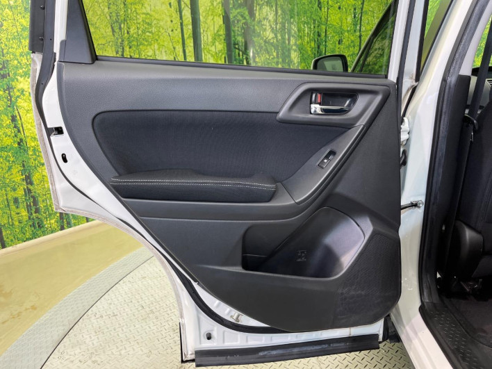 2014 Subaru Forester DBA-SJ5 (UW-6a2b79554d4de)[22]