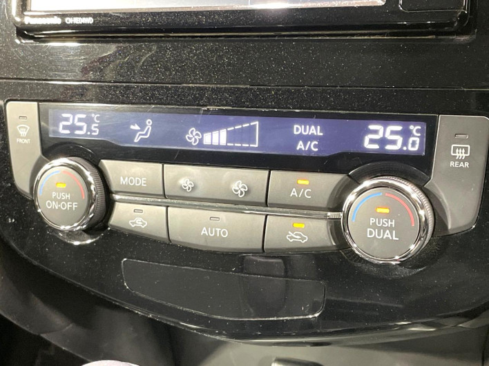 2014 Nissan X-Trail DBA-T32 (UW-6a2b795f3f16e)[24]