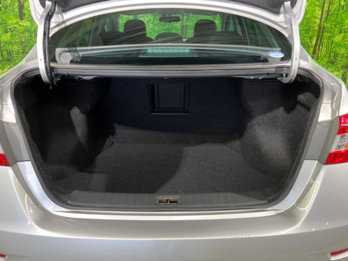 2016 Nissan SYLPHY DBA-TB17 (UW-6a2b795ff33cd)[26]