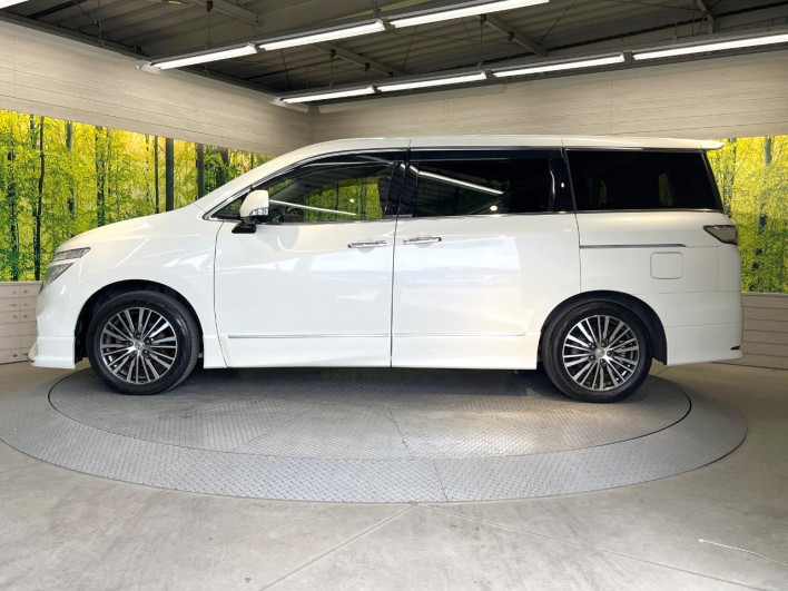 2015 Nissan Elgrand DBA-TE52 (UW-6a2b79603f707)[11]