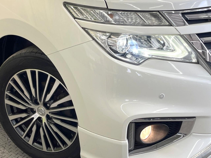 2015 Nissan Elgrand DBA-TE52 (UW-6a2b79603f707)[13]