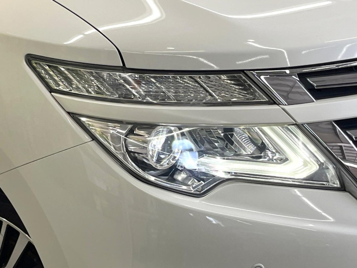 2015 Nissan Elgrand DBA-TE52 (UW-6a2b79603f707)[14]