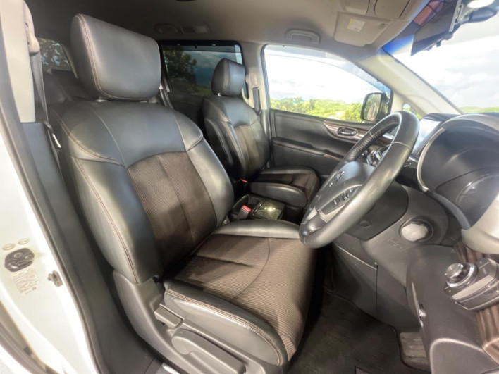 2016 Nissan Elgrand DBA-TE52 (UW-6a2b79607484a)[25]