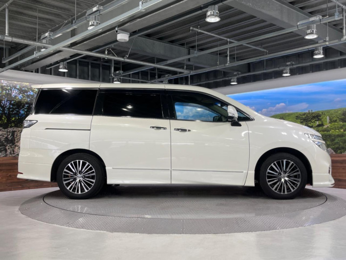 2016 Nissan Elgrand DBA-TE52 (UW-6a2b79607484a)[8]